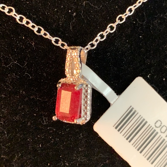 SOLD-Ruby & Diamonds Set - Picture 3 of 7